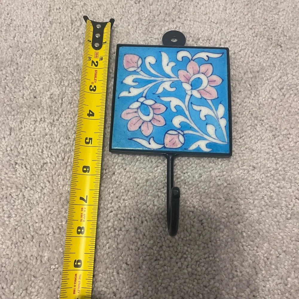 Set of two tile wall hooks